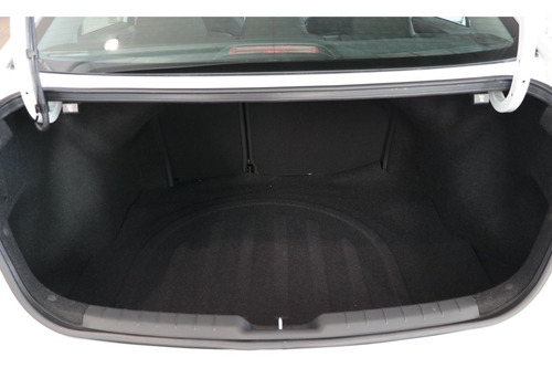 Imagen 14 de 15 de Hyundai Elantra 2018 2.0 Gls Premium At