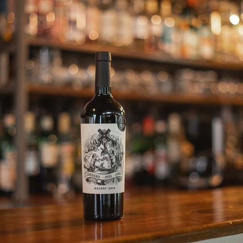 Box Regalo Vino Cordero Con Piel De Lobo + 1 Decantador