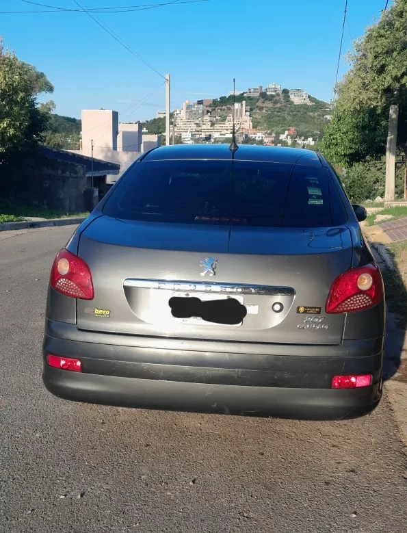 Peugeot 207 1.4 Sedan Xs