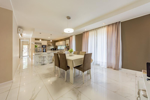 Imagen 6 de 30 de Venta/permuta - Casa 3 Dormitorios Con Jardín Y Pileta (santa Fe, Roldán)