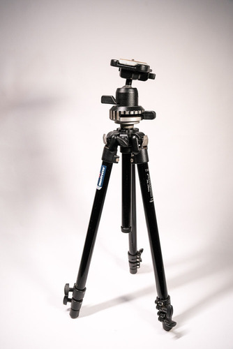 Tripé Manfrotto 190+cabeça Ball Perfeito Funcionamento