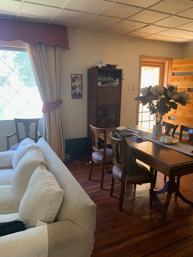 Casa En Venta A 2 Cuadras De La Plaza De Peñaflor, Excelente