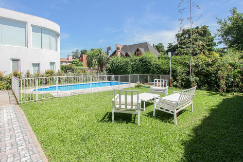 Venta De Casa 5 Ambientes En Banco Provincia - Zona Golf, Moreno