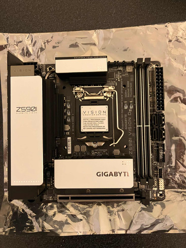 Tarjeta Madre Z590i Vision D De Gigabyte