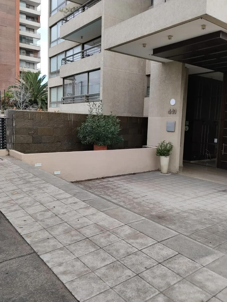 Imagen 3 de 16 de Moderno Departamento 1d/1b En Sector Residencial De Ñuñoa