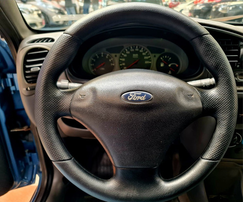 Ford Fiesta 1.6 MPI GLX 8V