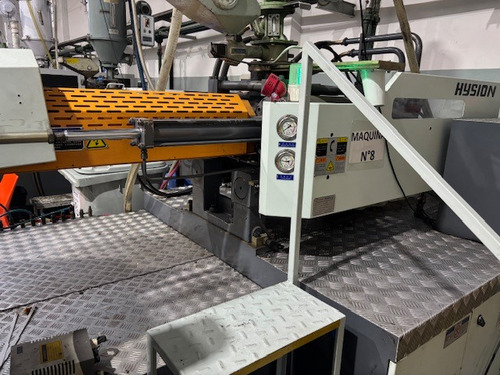 Maquina Inyectora Plasticos 330 Ton Con Servomotor (Usado)