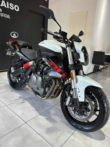 Imagen 3 de 17 de Benelli Tnt 600i