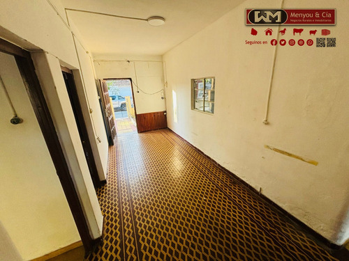 Alquiler Casa San José De Mayo En Centro 2 Dormitorios Cochera Abierta Y Cerrada Con Patio Verde Y Barbacoa Inmobiliaria Menyou