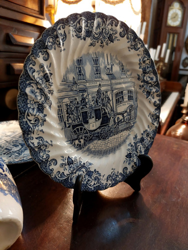 Juego De Platos Y Jarra Vajilla Antigua En Azul Y Blanco (Usado)