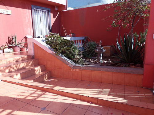 Casa Amplia Con 8 Dormitorios Sector Sur