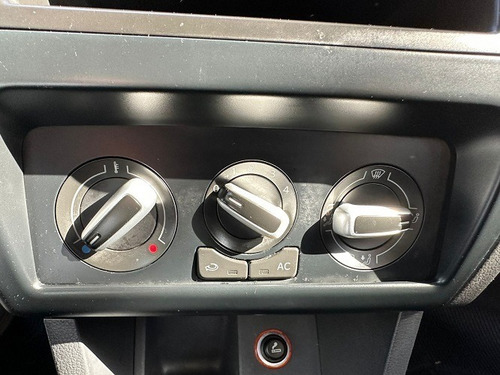 Imagen 24 de 24 de Volkswagen Fox Comfortline 1.6 3 Puertas 2013 U/mano 45.000k