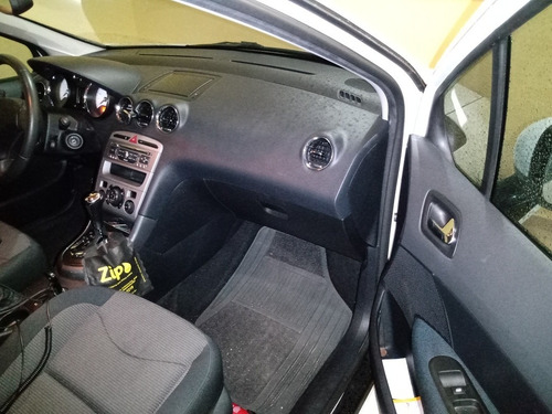 Acura 308 Allure Allure 2.0 Aut.