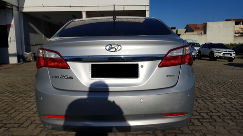 Hyundai Hb20s Leia A Descrição