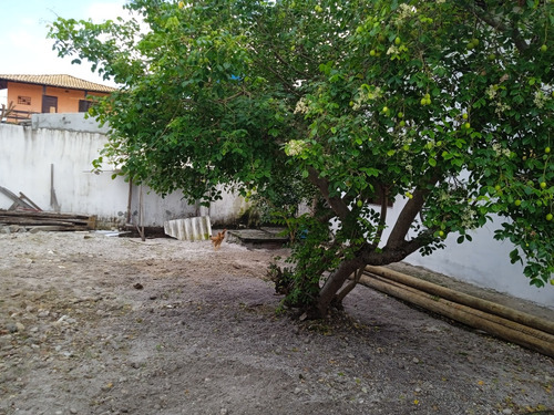Casa Dois Quartos Amplos,sala Banheiro,cozinha,garagem Três