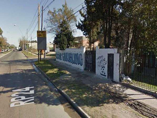 Venta De Terreno En Av. Del Sesquicentenario.