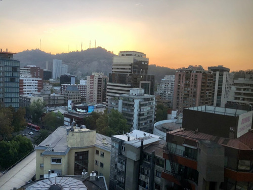 Oficina 65 M² Ubicada En El Mejor Barrio De Providencia