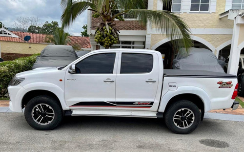 Toyota Hilux Diesel 2.5 Turbo 4x4 Mecánica Actualizada Lexus
