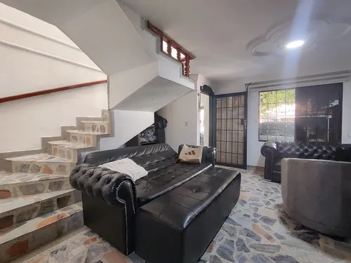 Casa En Venta En Niza. Cod V30475