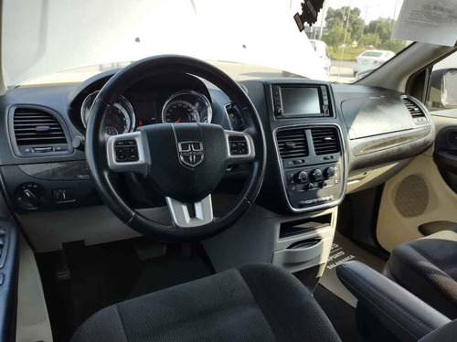 Imagen 13 de 15 de Dodge Grand Caravan 2019 5p Sxt V6/3.6 Aut
