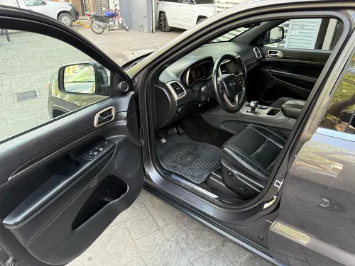 Jeep Grand Cherokee 3.6 Limited Lujo V6 4x2 At