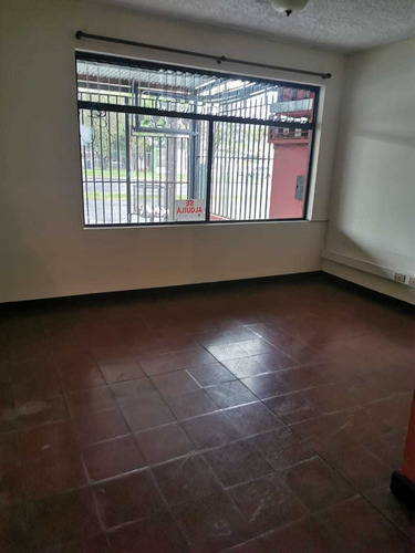Imagen 5 de 8 de Apartamento Muy Céntrico.