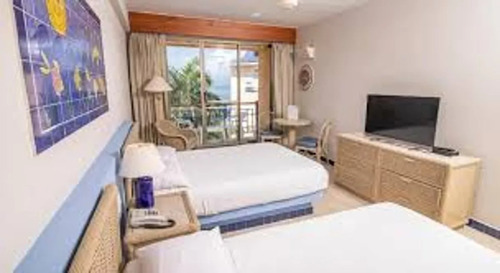 Suite Amplia Y Comoda Con Balcon  Y Vista Al Mar 