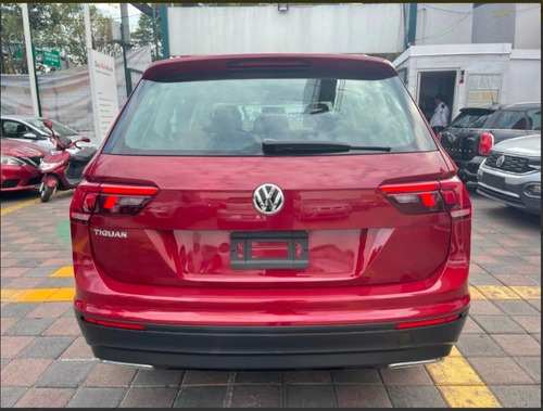 Imagen 6 de 11 de Volkswagen Tiguan 1.4 Trendline Plus Dsg Rojo 2020