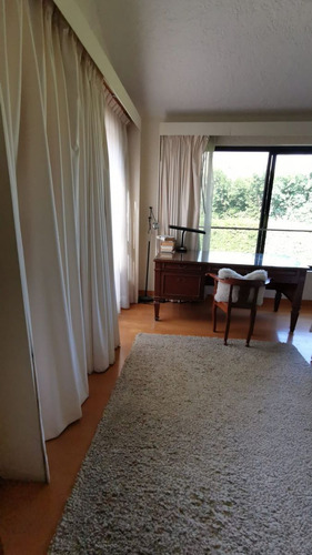 Casa En Venta, Con Vista A Campo De Golf En Zapopan, Jalisco.