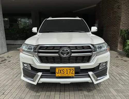 Toyota Land Cruiser SAHARA VXR LC200 DIESEL