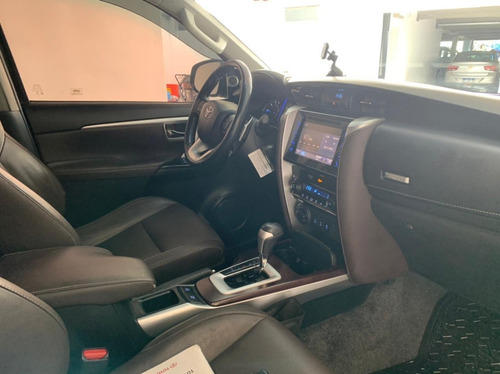 Toyota Sw4 Srx 4x4 2.8 Tdi At 7 Asientos U/m 2017 117.000 Km
