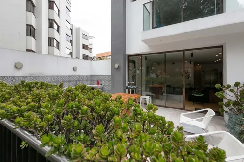 Casa En Venta En El Nogal. Cod V3896