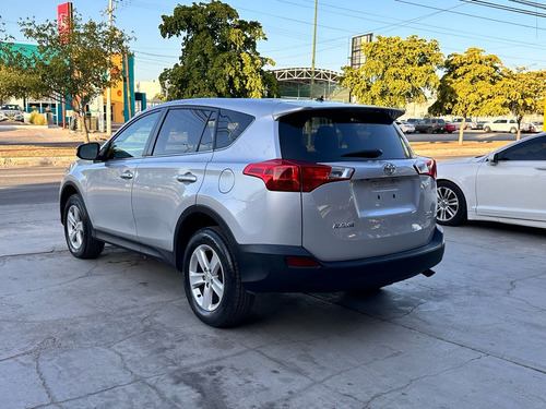 Toyota RAV4 2.5 Xle L4/ At