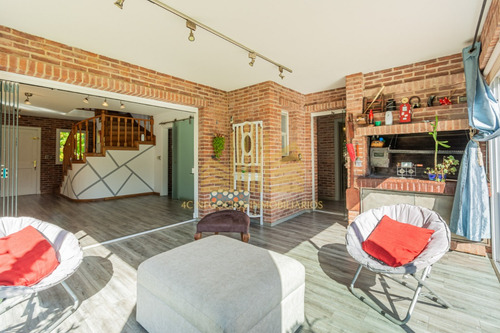 Excelente Casa 4 Ambientes + Playroom En Solares Del Talar C/ Piscina - Galeria - Parrilla - Lavadero - Riego - Ubicación Central