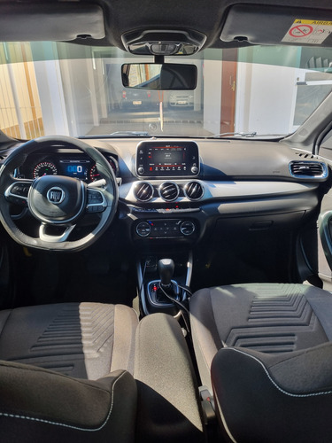 Fiat Cronos 1.8 Hgt 16v Flex Aut. 4p