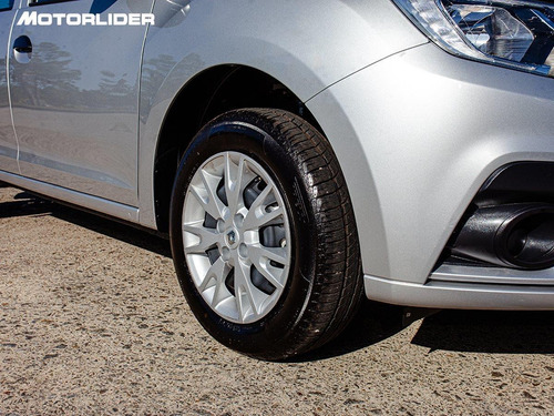 Imagen 16 de 25 de Renault Logan Nuevo Life 1.0 Extra Full | Permuta / Financia