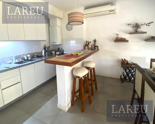 Imagen 3 de 22 de Impecable 3 Ambientes Amoblado Con Jardín