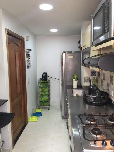 Imagen 20 de 30 de Vendo Apartamento En Granada Norte C.m 23-932