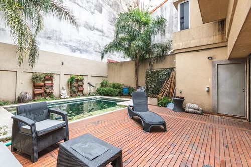 Casa En Venta - 8 Dormitorios 7 Baños - 400mts2 - Ramos Mejía