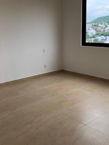 Imagen 10 de 30 de En Venta Casa En Zibata, Jardín, 3 Recamaras, Cuarto De Lava