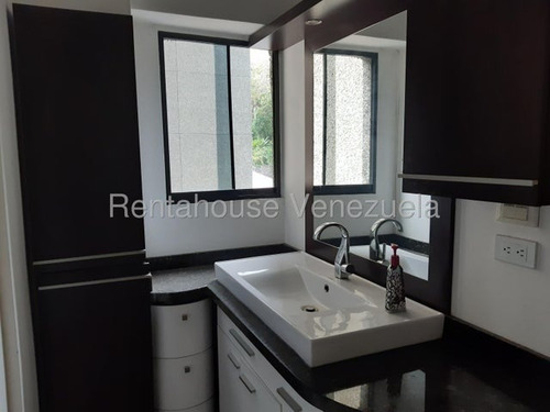 Apartamento Para Ser Remodelado. En Venta En La Boyera, Mls 25-23275, Isabel Salon