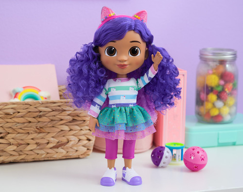 Muñeca Gabby Canta Y Celebra Con Efectos De Sonido 30 Cm