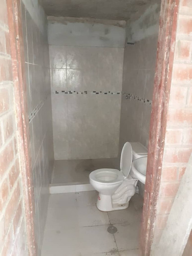 Imagen 12 de 16 de Town Houses En El Conj. Res Nueva Casarapa La Laguna Parte Baja , Guarenas