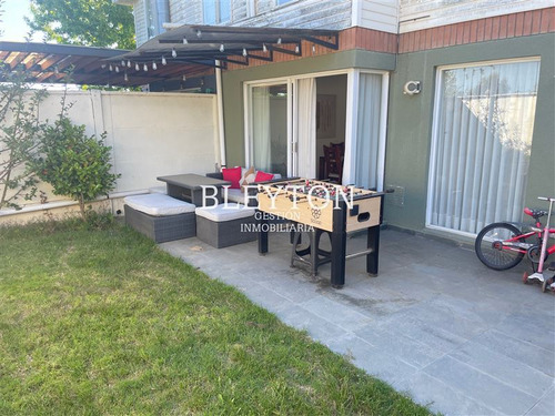 Casa En Venta En Los Almendros Reñaca