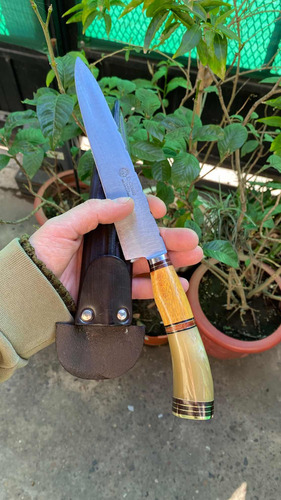 Imagen 3 de 5 de Cuchillo Artesanal De Tandil 10 Cm Con Vaina De Regalo