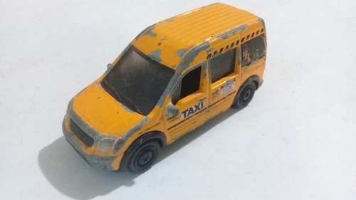 Matchbox Ford Transit Connect Taxi Yellow  2009 Car