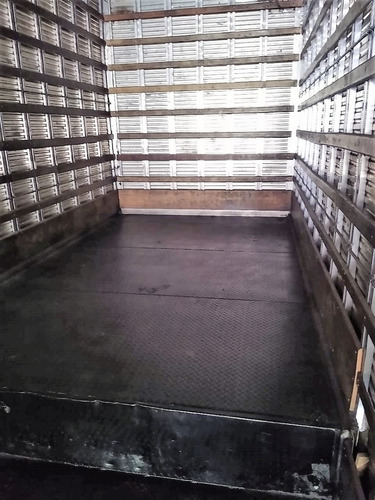 Imagem 9 de 15 de Carreta Baú Rebaixado Randon 30 Pallets 2010 C/ 120 M3