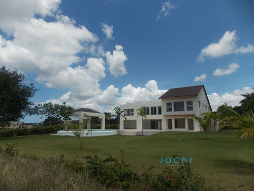 Imagen 14 de 14 de Jochy Real Estate Vende Villa En Casa De Campo, La Romana