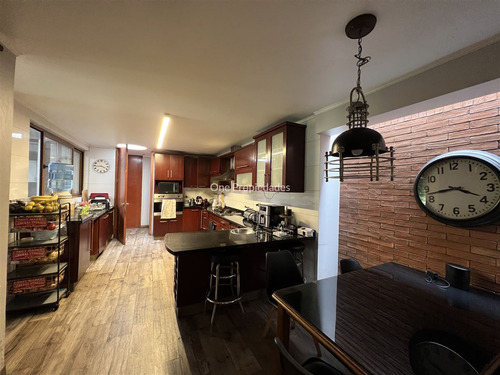Casa En Arriendo De 4d/5b En Condominio. En Colina