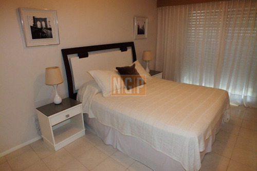 Divino Impecable Con Servicios- Ref: 14439